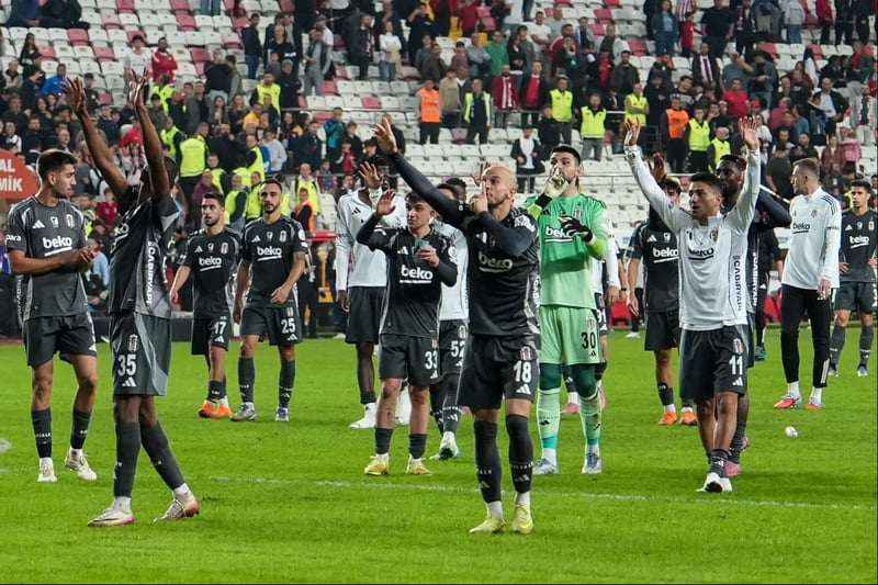Beşiktaş, Süper Lig'de yarın Samsunspor'u ağırlayacak: Beşiktaş 4 eksikle maça çıkacak