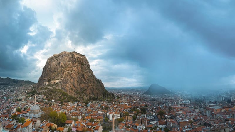 Afyonkarahisar Valiliği'nden yeni karar: Resmi açıklamadan önce konuşmak da yasaklandı