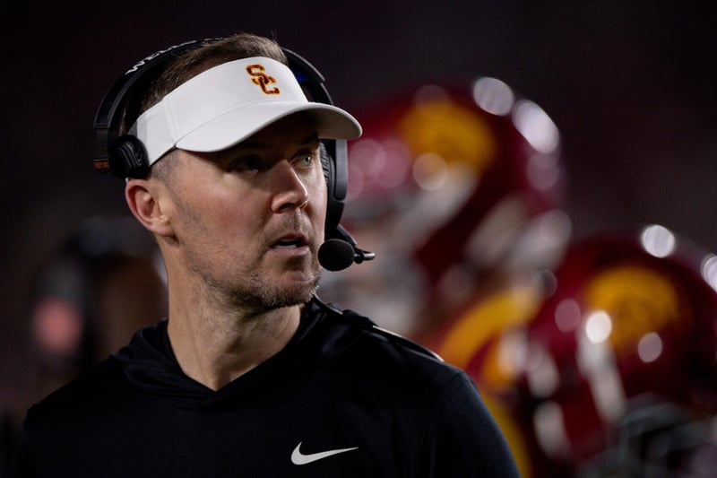 Lincoln Riley urges USC players to embrace pressure during high-stakes game against Iowa