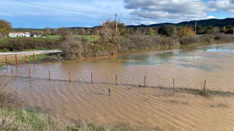 Ayvacık’ta şiddetli yağış taşkına yol açtı: Tarım arazisi sular altında kaldı