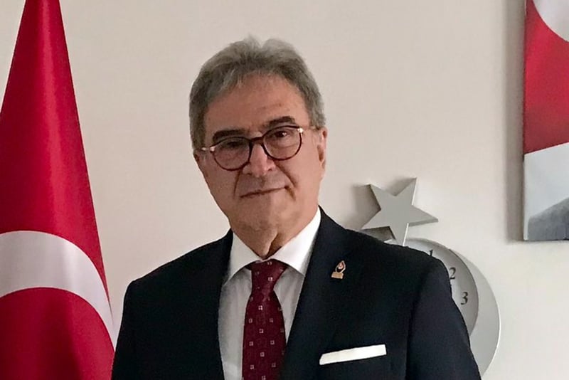 Zafer Partisi Genel Başkan Yardımcısı, T24 muhabirini duruşma salonundan çıkardı