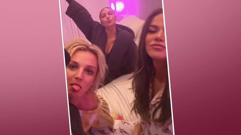 Pyjamaparty bei den Kardashians - Britney im Bett mit Kim und Khloé