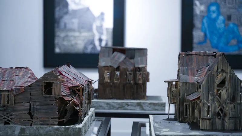 Sefa Çakır’ın “Kapıyı Dışarıdan Kapattım” isimli solo sergisi, VISION ART PLATFORM’DA!