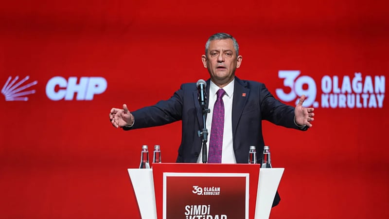 SON DAKİKA | CHP kurultayına tek aday olarak giren Özgür Özel yeniden Genel Başkan seçildi