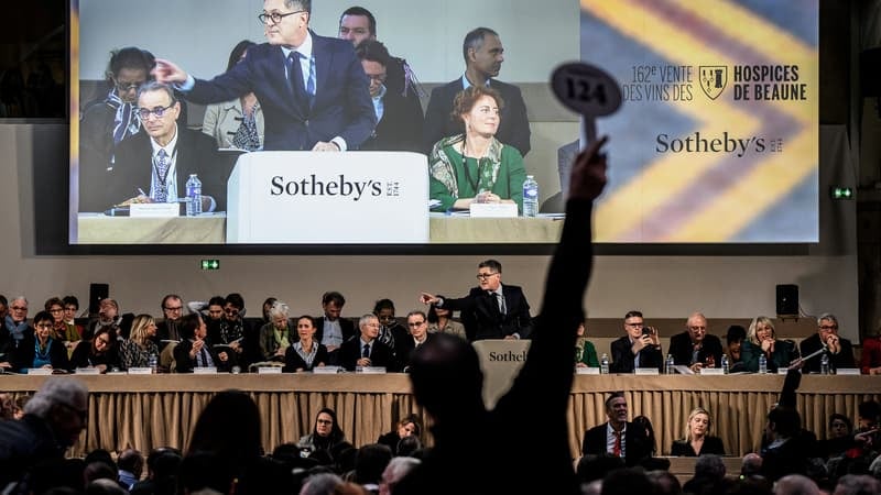 "Les clients sont plus méfiants": entre surtaxes de Trump et ralentissement du marché chinois, les enchères de Beaune s'ouvrent dans un "climat tendu" pour le monde viticole