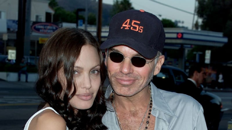 Er trug es aus Liebe zu Angelina Jolie - Billy Bob Thornton packt über Blutamulett aus