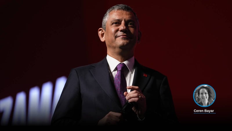 Özgür Özel, parti tarihinde en yüksek oyu alarak Genel Başkan seçildi: Bütün Türkiye'ye gösterdiniz ki CHP iktidara hazırdır!