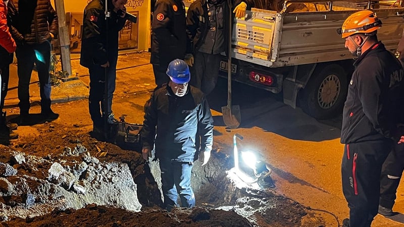 Doğal gaz sızıntısı ihbarı ekipleri harekete geçirdi