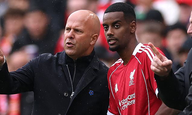 Liverpool boss Arne Slot makes bold Alexander Isak prediction as he battles to get Sweden striker up to speed