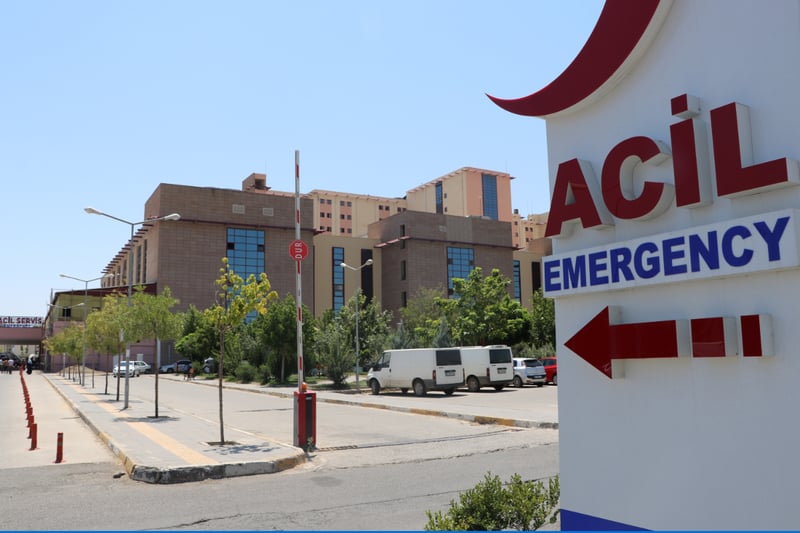 İstanbul'da ortaokul öğrencileri hastaneye kaldırıldı