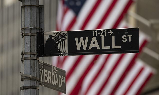 Tech stocks tumble amid fears of an AI bubble and sticky interest rates