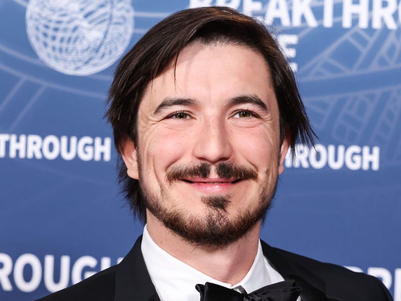 Gen Z is making old-school finance cool again &mdash; and older investors want the 'cool new thing,' Robinhood CEO says