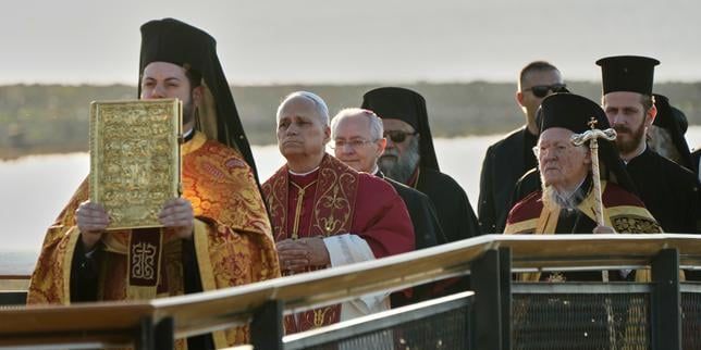 En Turquie, sur les vestiges de l’ancienne Nicée, le pape appelle les chrétiens à « éviter le poison des divisions »