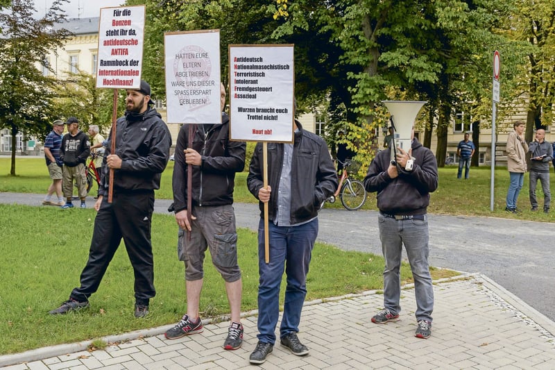 Antifa | »Antifa Ost«: Wer sind die Angegriffenen?