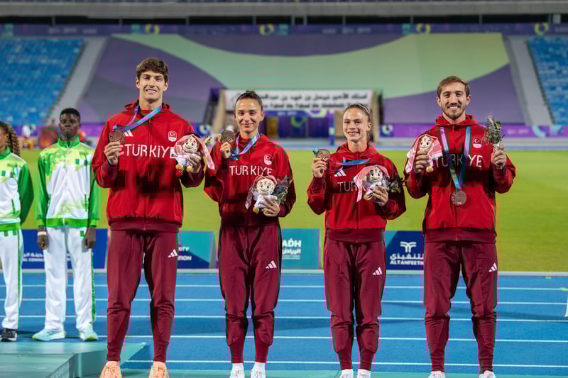 Riyad'da günü 10 madalya ile tamamladık!