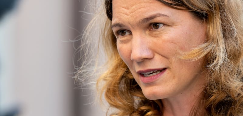 „Schulden hoch wie nie“ – Landrätin Schweiger attackiert Merz wegen Milliarden-Zusage