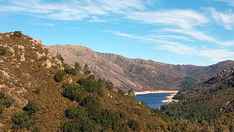 Portugal solo tiene un Parque Nacional y este es el castillo que lo protege