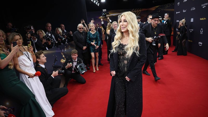 Fernsehpreis 2025: Diese Stars begeistern beim Bambi – Roland Kaiser für Lebenswerk geehrt