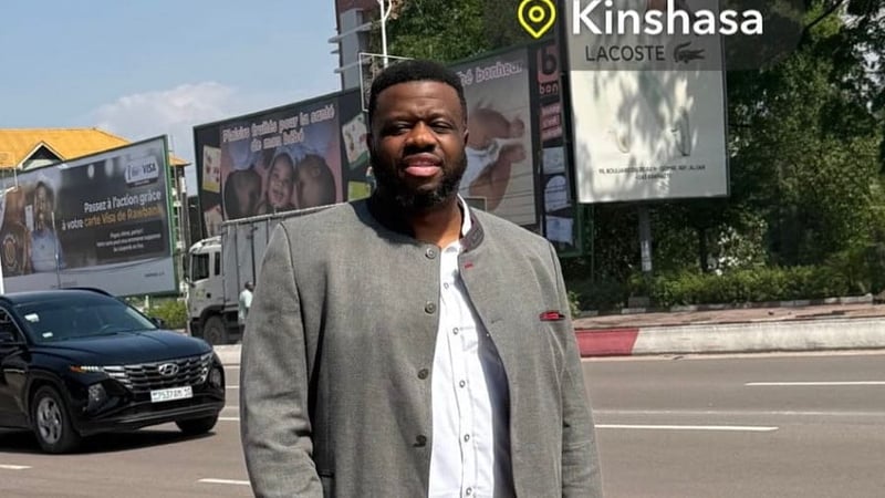 Bayern-Trainer verrät es - Warum Kompanys Assistent in Afrika Lederhose trug