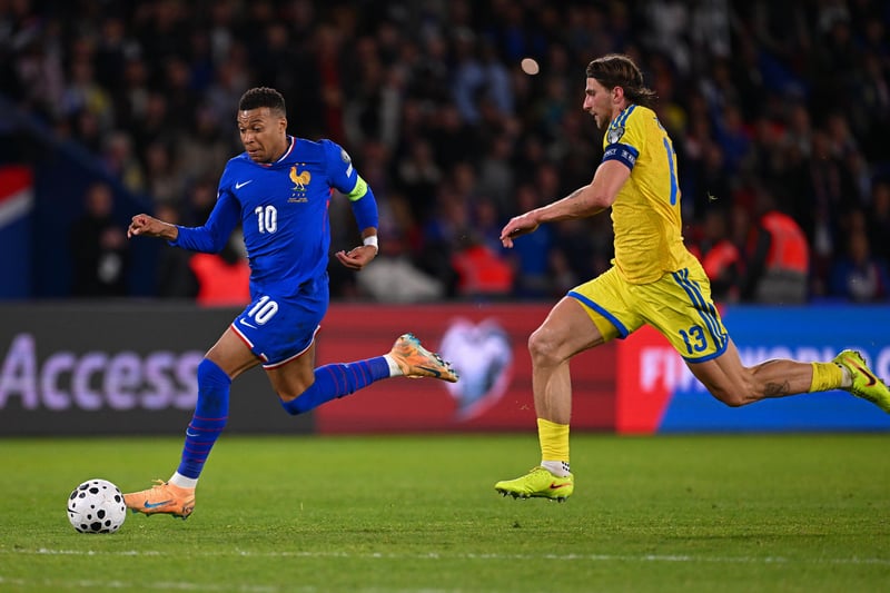 «La Russie est un état terroriste» : Ilya Zabarnyi, défenseur ukrainien du PSG, s’indigne après un nouveau bombardement