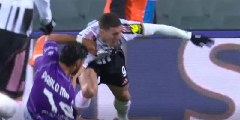 <p>Vlahovic umilia Pablo Mar&igrave;, rigore solare ma il Var Guida e Doveri oltre l'imbarazzo: fallo contro!</p>