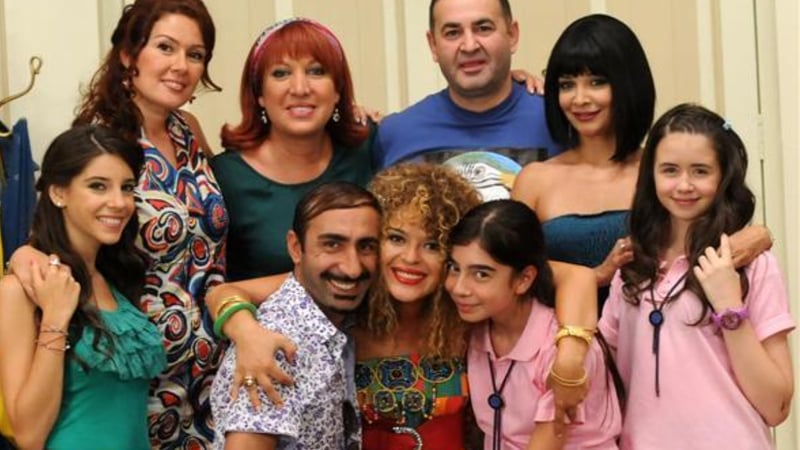 Evrim Akın'a rol arkadaşından ağır gönderme: Sular durulmuyor...