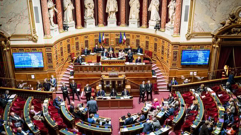 Le Sénat fait peser le gel de l’impôt sur le revenu sur les 18% des ménages les plus aisés