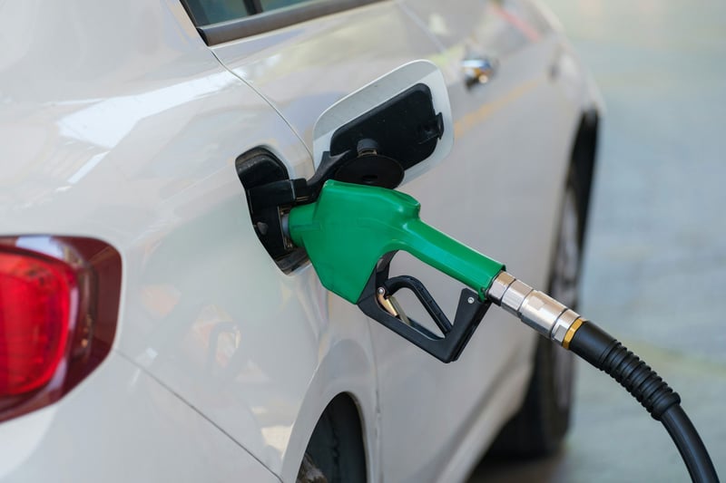 Akaryakıt fiyatlarına yeni zam geldi: Motorinin litresi 60 lirayı geçti