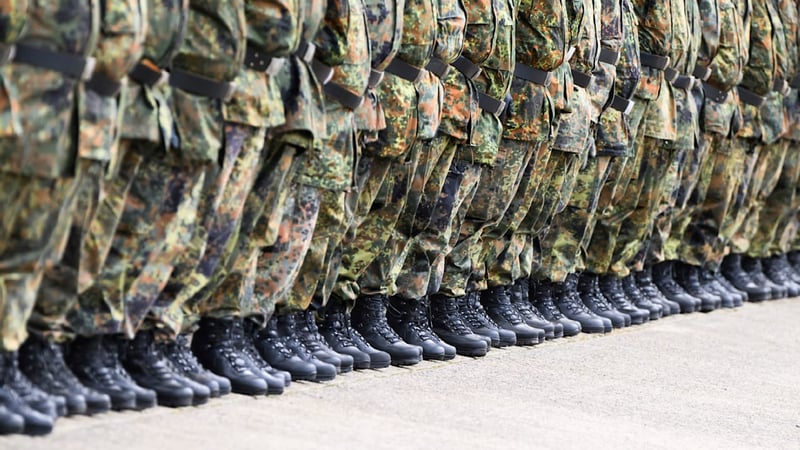 Lesermeinungen zum Wehrdienst - „Warum soll es denen besser gehen als uns?“