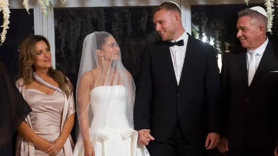 HSV-Torwart heiratet seine Noa - 6 Outfits! Die wilden Details zur Peretz-Party