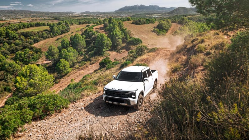 Los 13 coches pick-up que protagonizarán 2026: el Santana eléctrico fabricado en Linares será la gran novedad del año en España