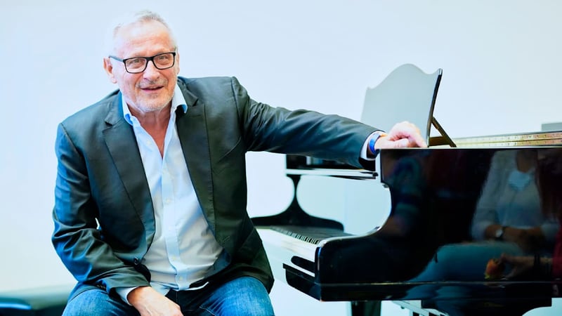 Sie war 15, er 63! - Frau macht Konstantin Wecker schwere Vorwürfe