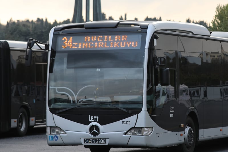 Maraton, kutlama, anma günlerinde metrobüs güzergâhı değişiyor