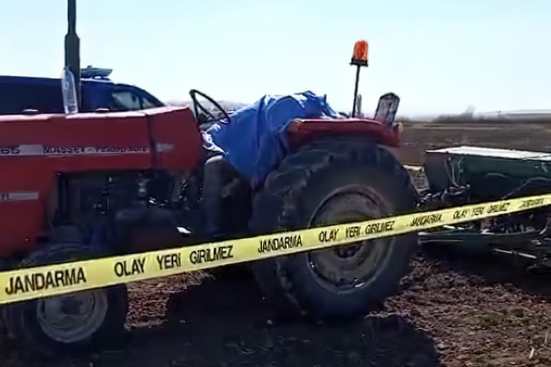 Manisa’da kamyon traktöre çarptı: 1 kişi öldü, 6 kişi yaralandı