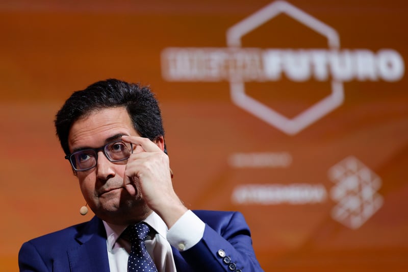 Así quedarían los salarios de los funcionarios con la nueva subida del 11% propuesta por el Gobierno: entre 29.000 y 37.700 euros anuales