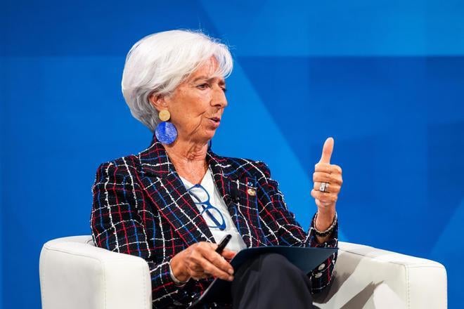 Lagarde pide a los estados más gasto productivo para evitar el estancamiento fiscal