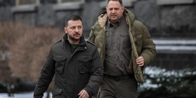 La démission d’Andriy Yermak, bras droit de Volodymyr Zelensky, un séisme politique pour l’Ukraine