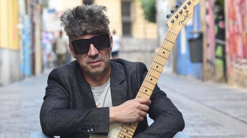 Manuel España, cantante de La Guardia: “Un taxista nos dio las dos frases más emblemáticas de la canción 'El mundo tras el cristal'; aún le buscamos para darle los derechos de autor”