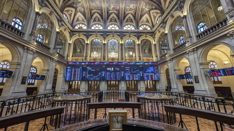 El Ibex 35 se contagia del miedo en Wall Street y conserva los 15.800 a duras penas tras ceder un 3,2% en la semana