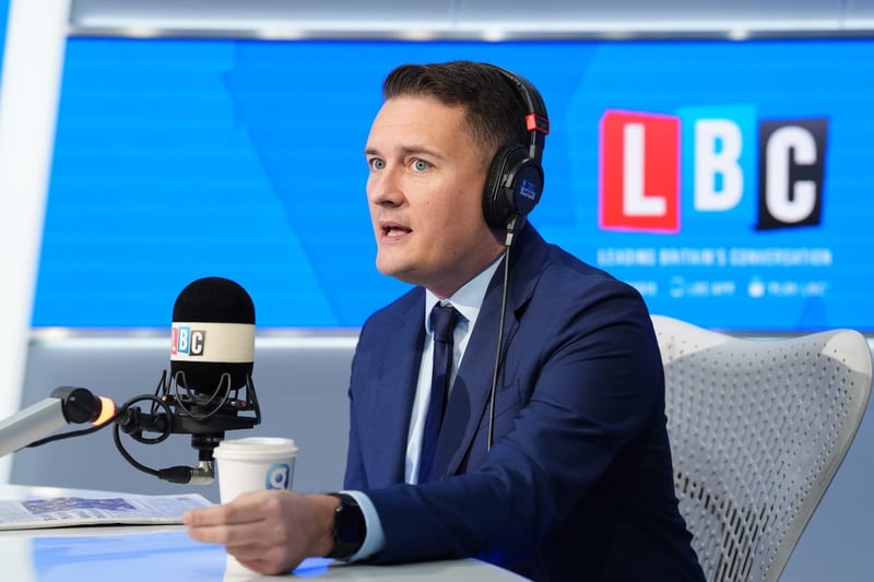 Streeting says he and Starmer ‘extremely frustrated’ by leadership row