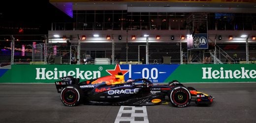 Formel 1 in Las Vegas: Max Verstappen siegt vor Lando Norris