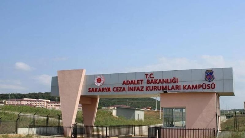 Cezaevinde gıda zehirlenmesi şüphesi: 123 kişi hastaneye kaldırıldı