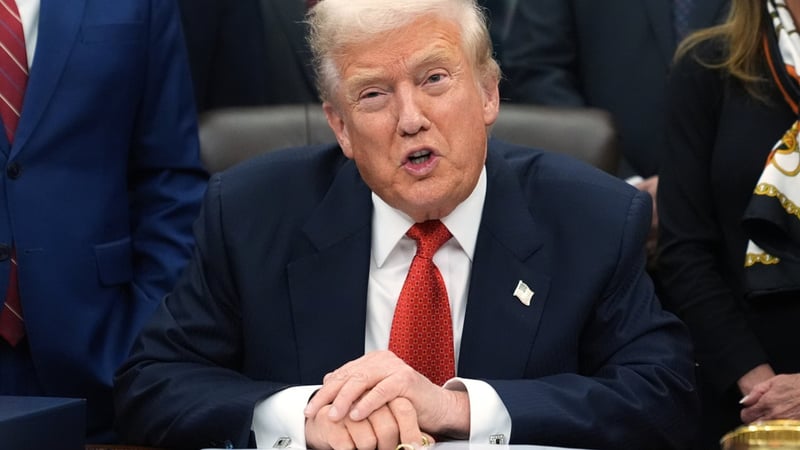 Liveblog USA unter Trump: Trump will BBC auf bis zu fünf Milliarden Dollar verklagen