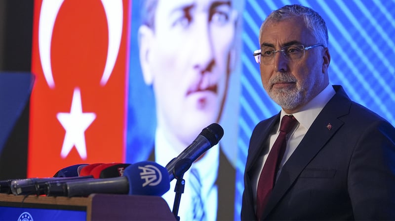 Milyonların gözü bu toplantıda! Bakan Işıkhan'dan asgari ücret açıklaması