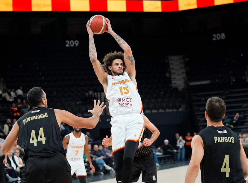 Galatasaray MCT Technic kazandı, Errick McCollum tarihe geçti