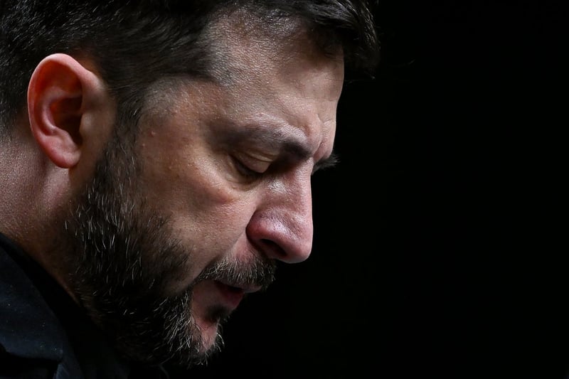 Trump tells Ukraine to sign peace deal in days as Zelensky warns of ‘most difficult moment in history’