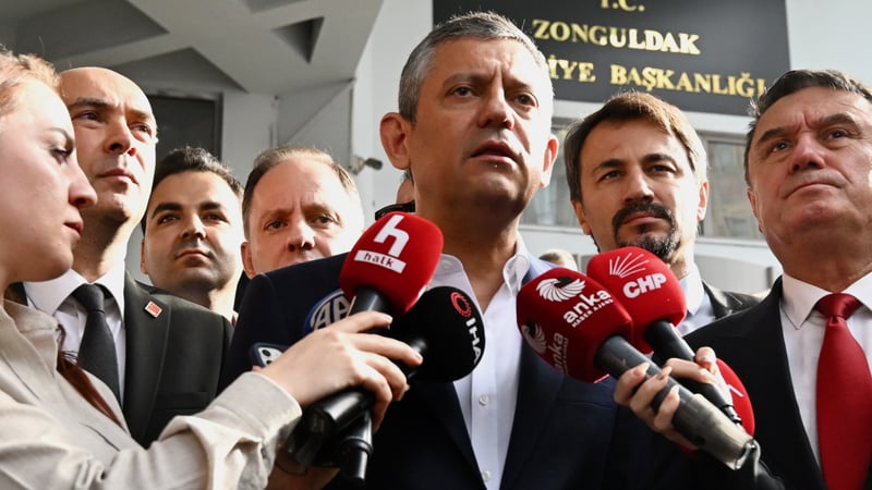 Özgür Özel'den Mansur Yavaş açıklaması: Sonuna kadar arkasındayız