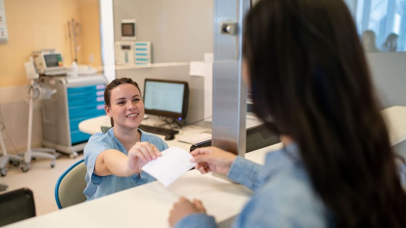 Praxisgebühr kehrt zurück? Gesundheitsministerin prüft neue Anreize