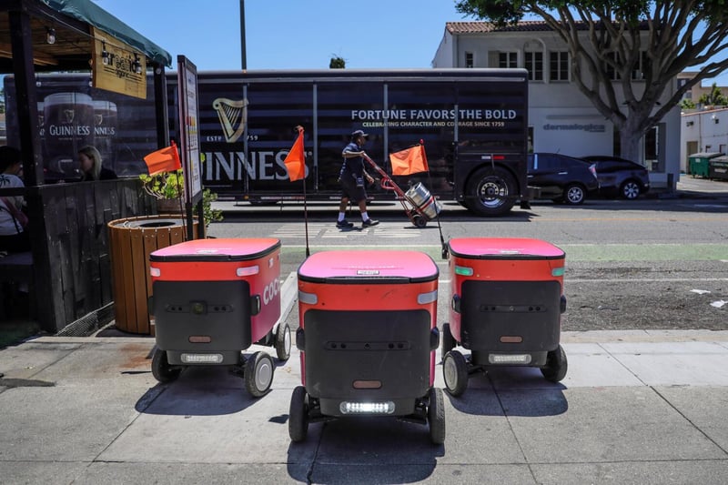 Delivery bots can now bring you groceries in these L.A. neighborhoods