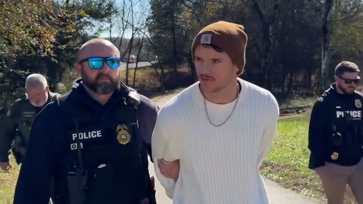 YouTube-Star festgenommen - Ferrari verbrannt, Steuern nicht gezahlt?